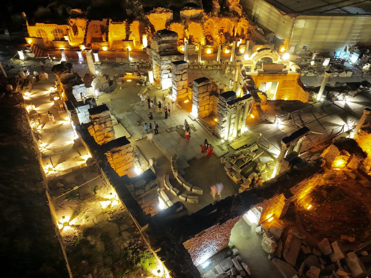 The ancient city of Ephesus in Izmir, Türkiye, a UNESCO World Heritage Site, welcomes visitors after sunset as part of the Ministry of Culture and Tourism's new “night museum” initiative, June 4, 2025. (AA Photo)