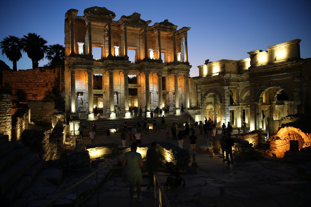 The ancient city of Ephesus in Izmir, Türkiye, a UNESCO World Heritage Site, welcomes visitors after sunset as part of the Ministry of Culture and Tourism's new “night museum” initiative, June 4, 2025. (AA Photo)