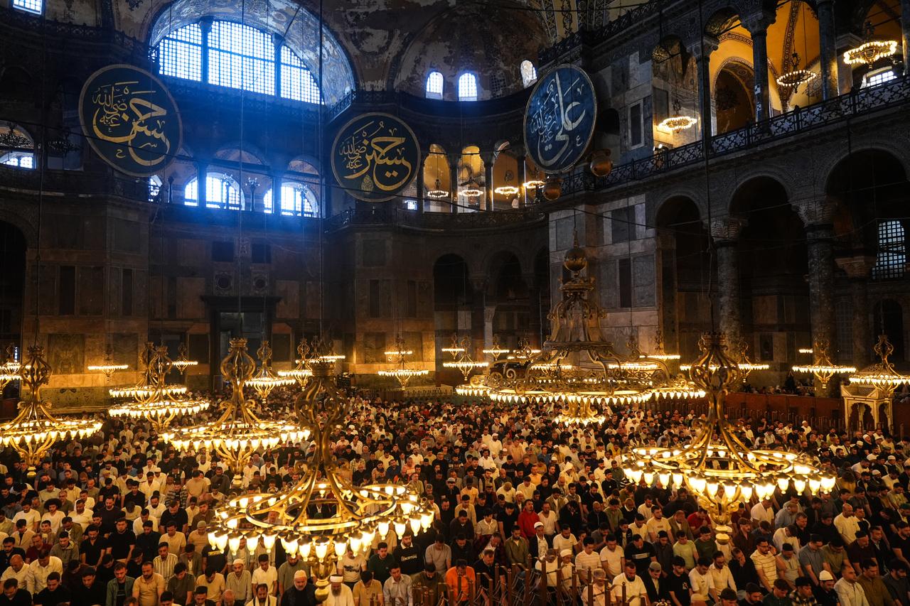 Muslims perform Eid al-Adha prayer at Hagia Sophia Grand Mosque in Istanbul, Türkiye, June 6, 2025. (AA Photo)