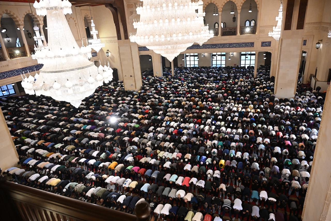 Muslims gather to perform Eid al-Adha prayer at Mohammad Al Amin Mosque in Beirut, capital city of Lebanon, June 6, 2025. (AA Photo)