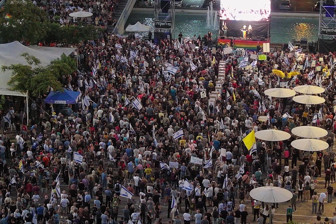 TEL AVIV, ISRAEL - JUNE 05: An aerial view demonstrators gathering at Rabin Square to protest, calling for a ceasefire in Gaza and the return of hostages, in Tel Aviv, Israel on June 5, 2025.  ( Yair Palti - Anadolu Agency )