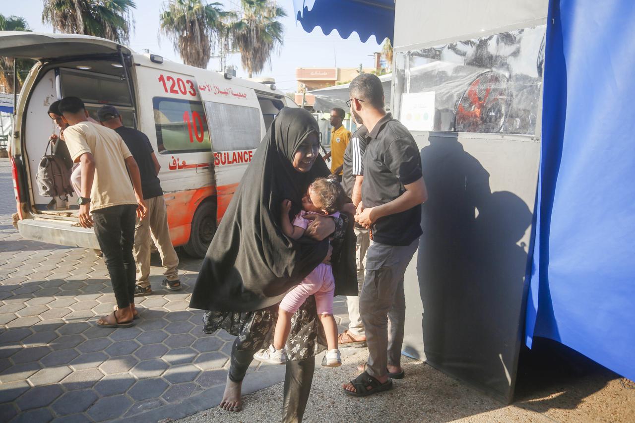 Injured Palestinians, including children are brought to Al Aqsa Martyrs hospital in Deir al Balah, Gaza on June 6, 2025. (AA Photo)