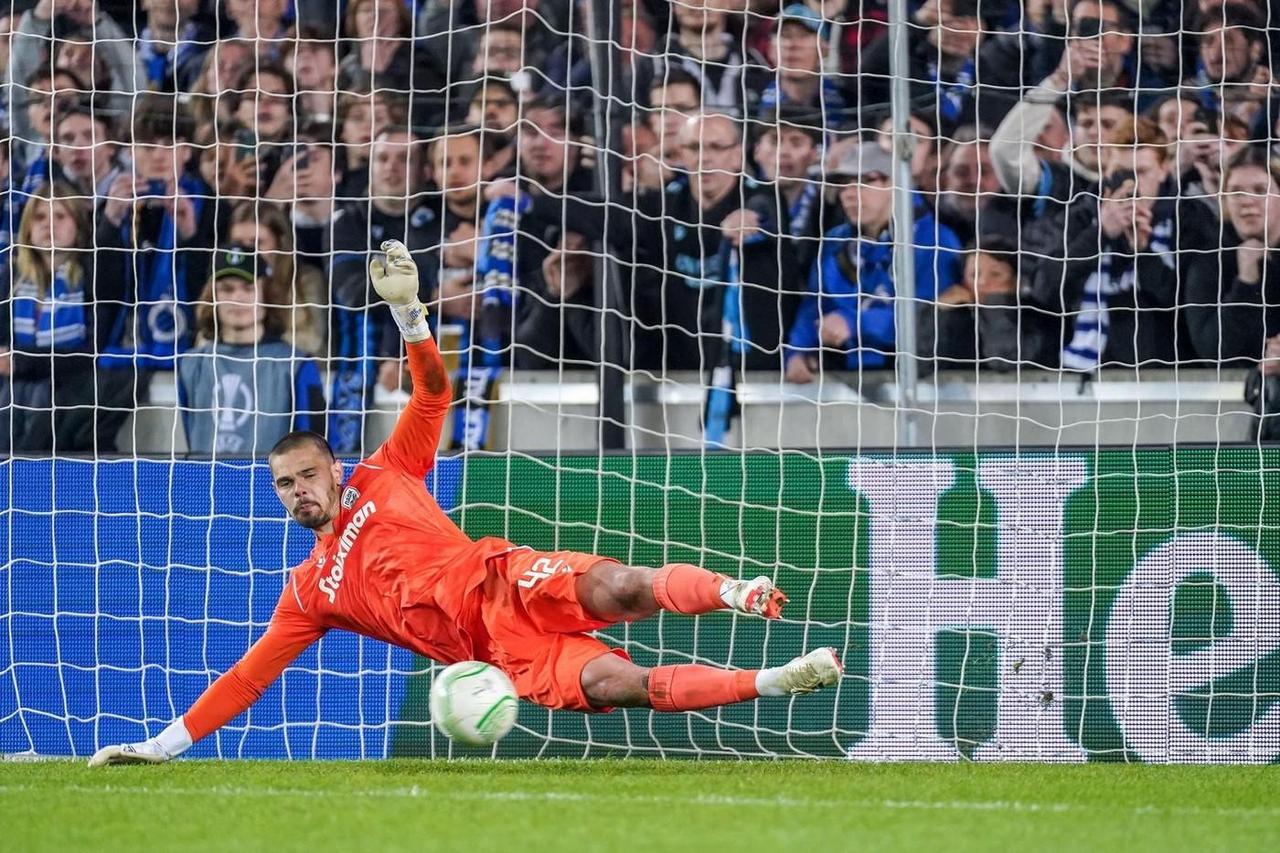 Dominik Kotarski of PAOK makes a save during the UEFA Europa Conference League, Quarter-finals, 1st leg football match between Club Brugge KV and PAOK Saloniki on April 11, 2024 at Jan Breydelstadion in Brugge, Belgium. (AFP Photo)