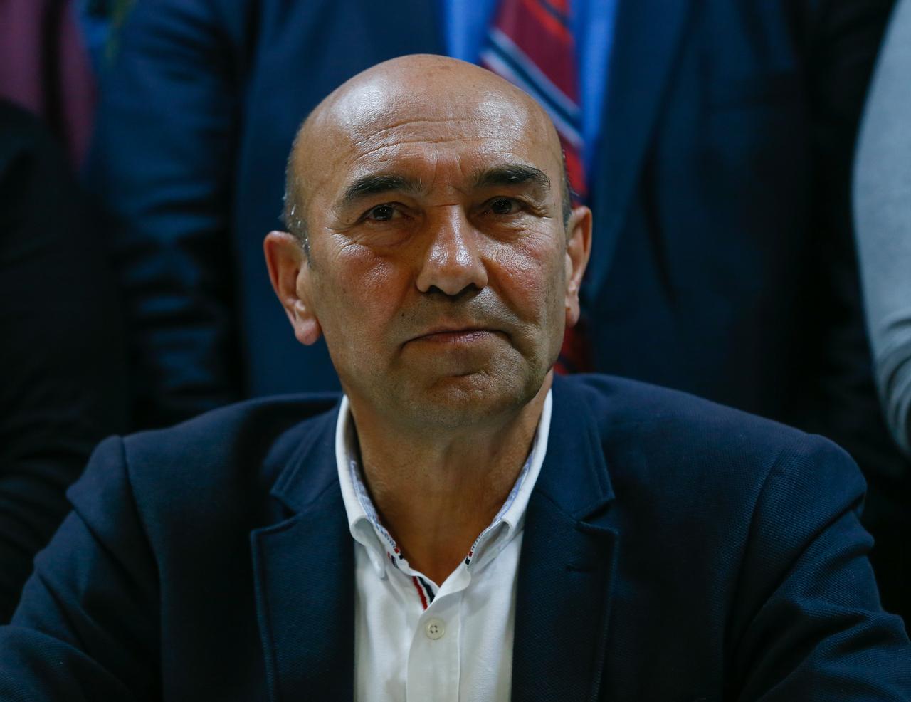 Republican People's Party (CHP) mayoral candidate for Izmir Metropolitan Municipality Tunc Soyer speaks to the press following the latest poll results in Izmir, Türkiye on March 31, 2019. (AA Photo)