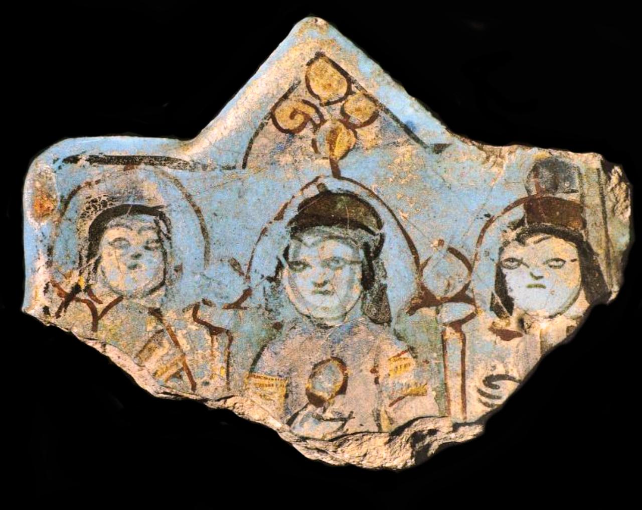 Sultan Qilij Arslan II enthroned in a tile from Alaeddin Palace, Konya, 1156-92. (Photo via Wikimedia)