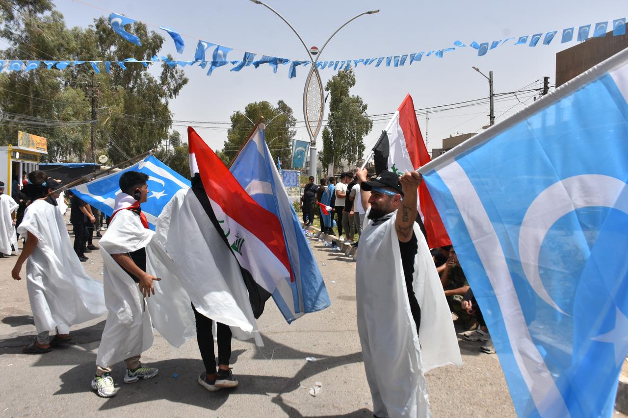 Turkmens in Altunkopru, Kirkuk, block the Kirkuk-Erbil highway in protest over exclusion from local governance and bureaucratic appointments, July 3, 2025. (AA Photo)