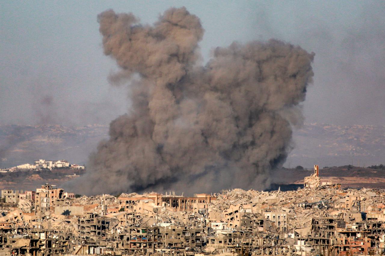 This picture taken from western Jabalia in the central Gaza Strip shows smoke plumes rising from Israeli bombardment in Beit Lahia on July 9, 2025. (AFP Photo)
