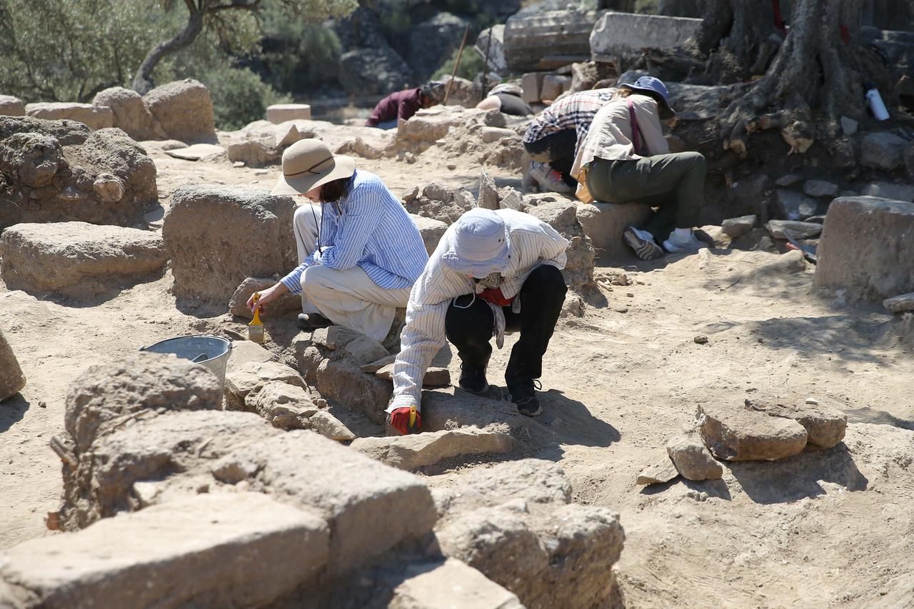 A view from the excavations of numerous Byzantine-era child and adult graves in the ancient city of Herakleia, in Milas, Mugla, Türkiye, July 11, 2025. (AA Photo)