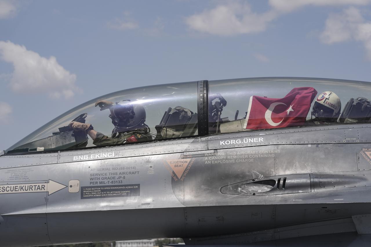 Jets begins to takeoff during the International Anatolian Eagle 2025 Exercise in Konya, Türkiye on July 2, 2025. (AA Photo)