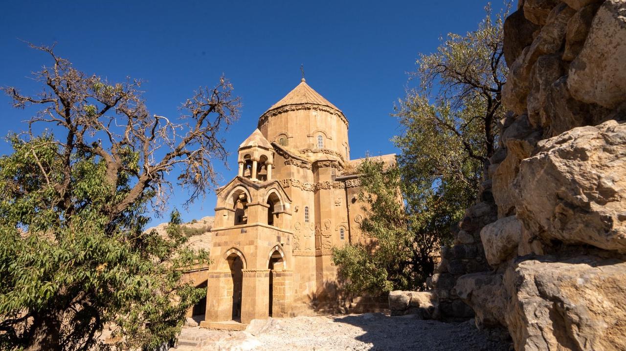 Photo shows Akdamar Church in Van, Türkiye, accessed on July 12, 2025. (Newsroom Photo)