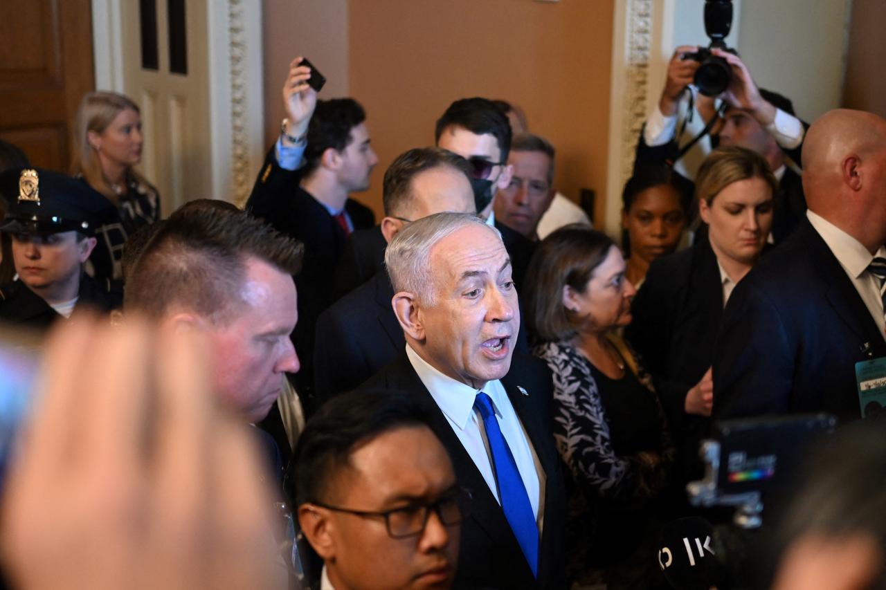 Israeli opposition leader accuses Netanyahu of blocking Gaza cease-fire, demands toppling government