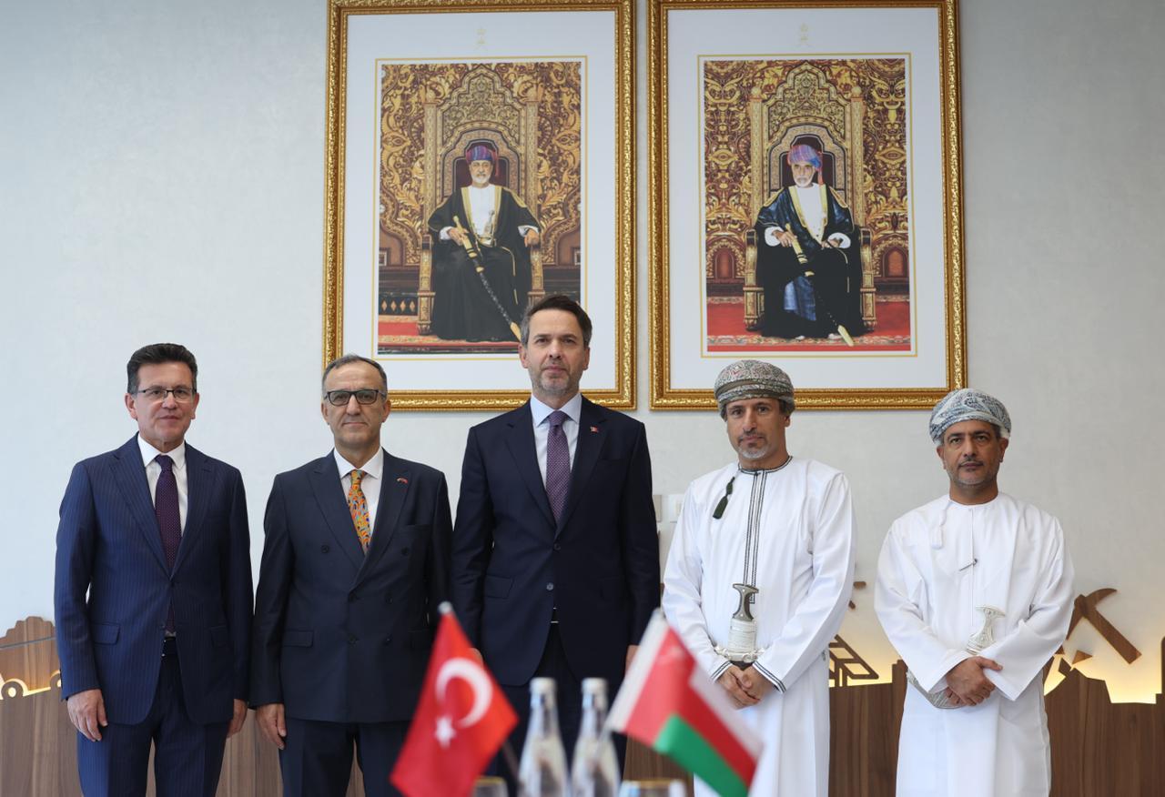 Türkiye’s Energy and Natural Resources Minister Alparslan Bayraktar (center) poses with Oman’s Minister of Energy and Minerals Salim Nasser Al Aufi (second from right) and delegation members during an official visit to Muscat, Oman, July 14, 2025. (AA Photo)