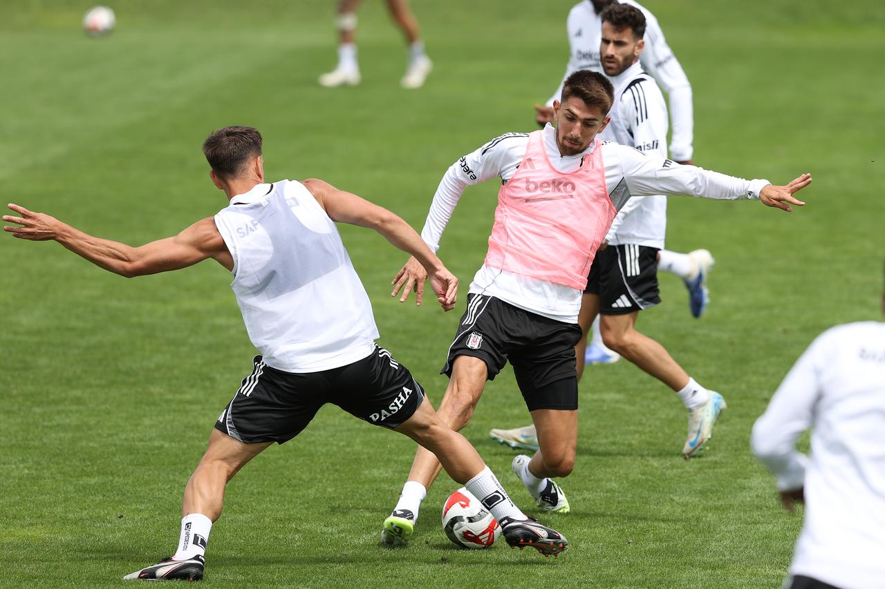 Demir Ege Tiknaz (R) of Besiktas takes part in pre-season training session at the facilities of SV Bad Erlach in Wiener Neustadt, Austria, July 9, 2025. (AA Photo)