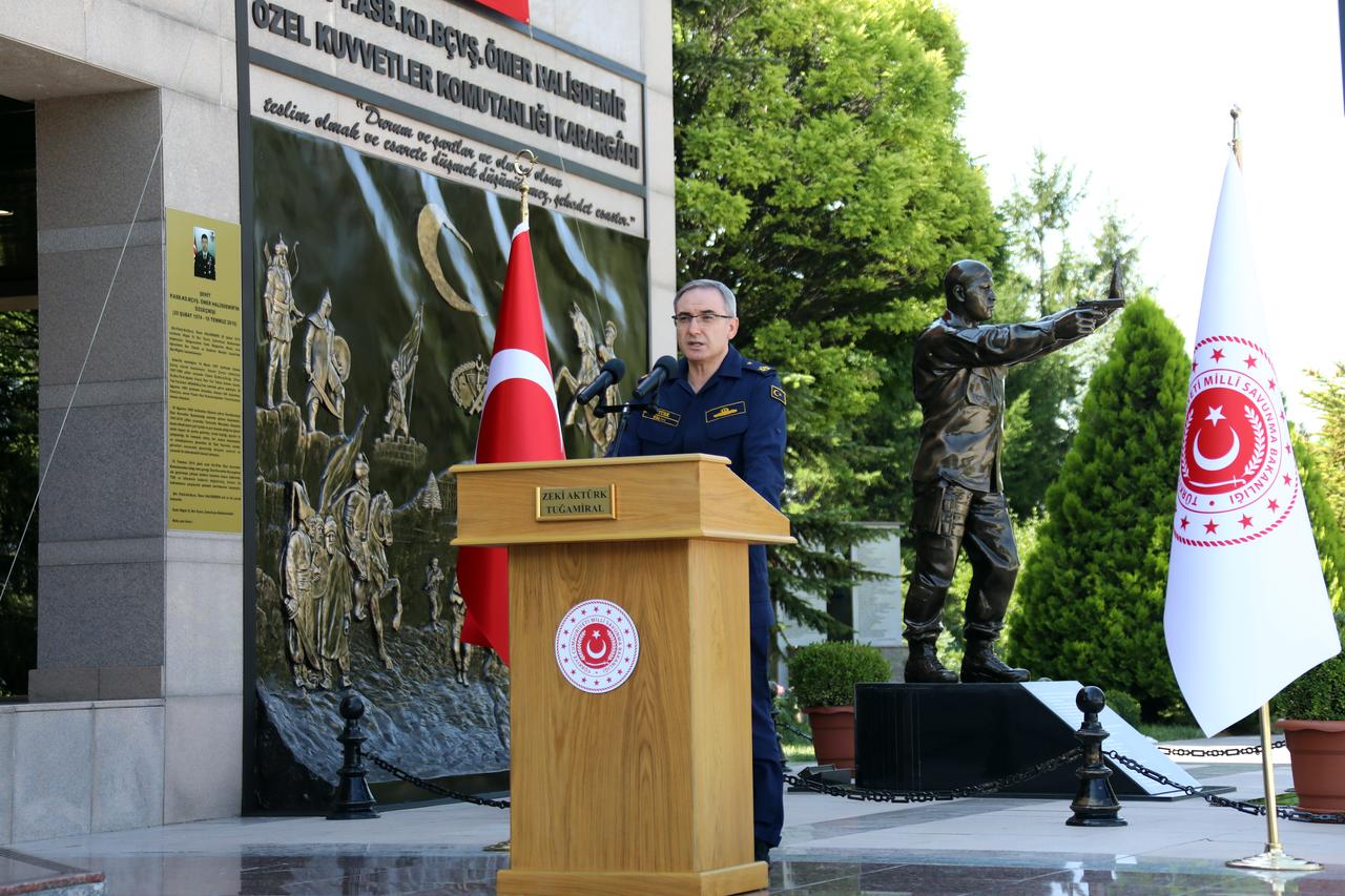 Turkish Ministry of National Defense spokesperson Rear Admiral Zeki Akturk speaks at a press briefing at the Special Forces Command on 17 July, 2025. (AA Photo)