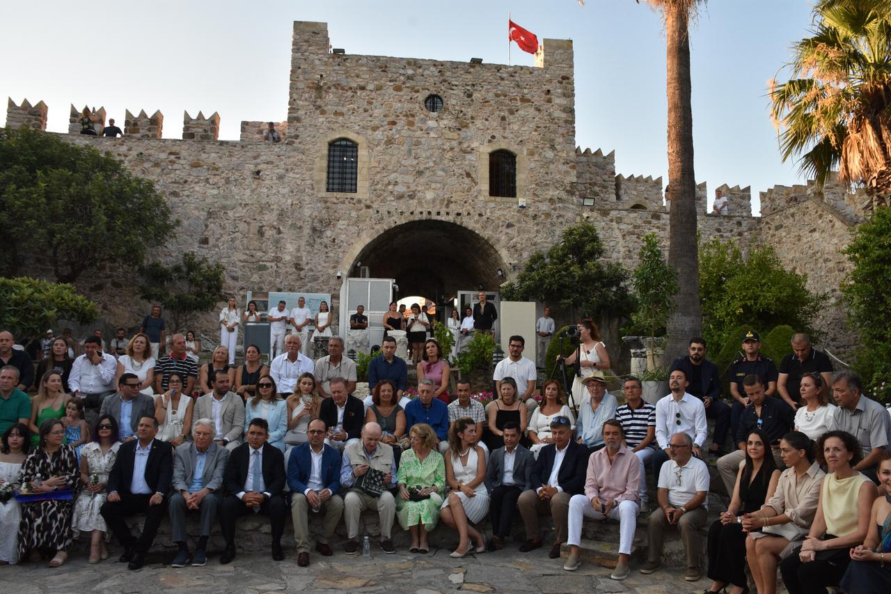 Ambassadors of Mexico, Costa Rica, Guatemala, Panama, and Venezuela pose in front of Marmaris Castle during the  Latin American Countries – Marmaris Gathering,  July 18, 2025. (AA Photo)