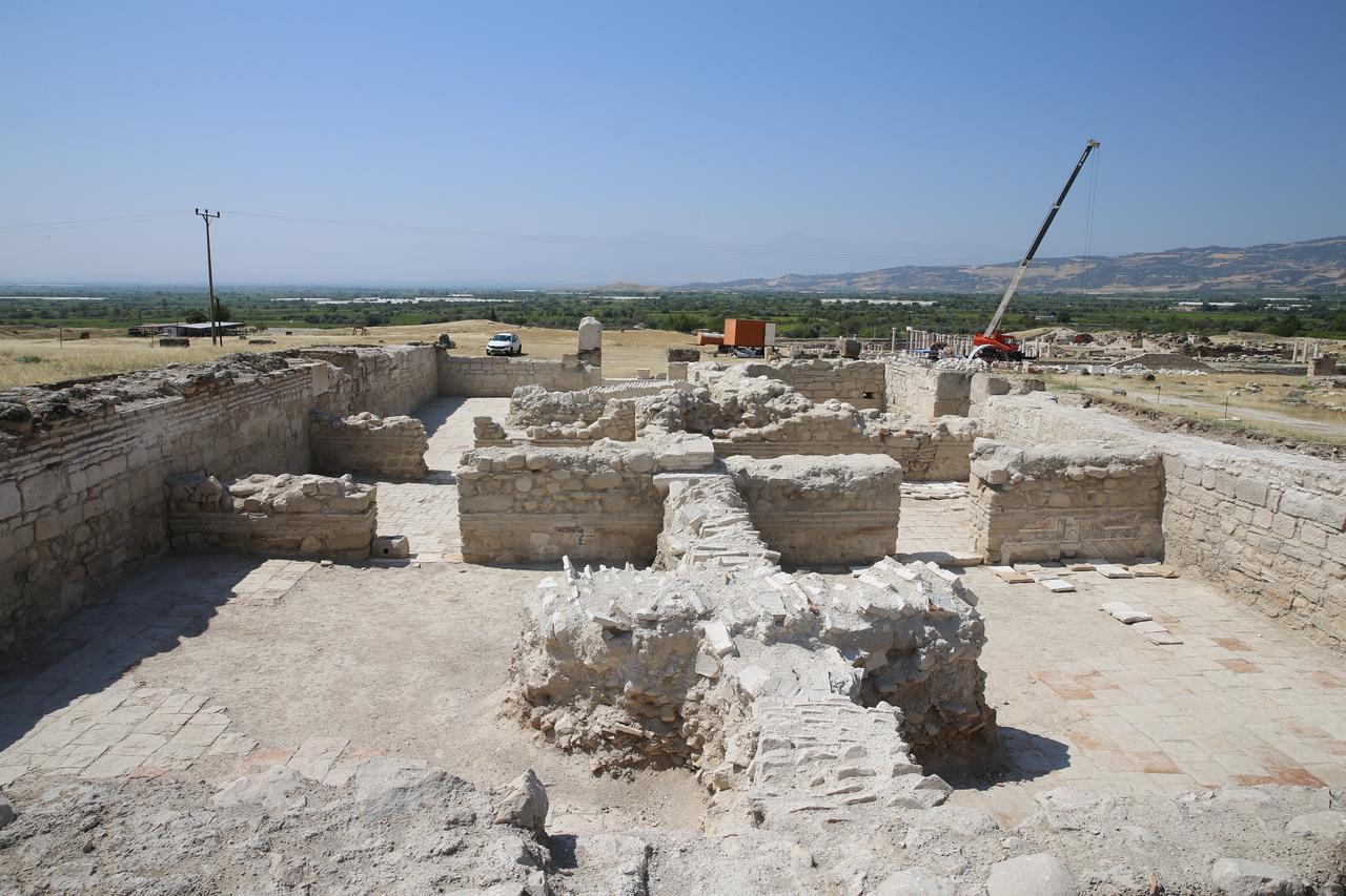 Ancient villa spreading over 1,500 square meters uncovered during excavation works at Tripolis ancient city, Buldan district, Denizli, Türkiye, July 18, 2025. (AA Photo)