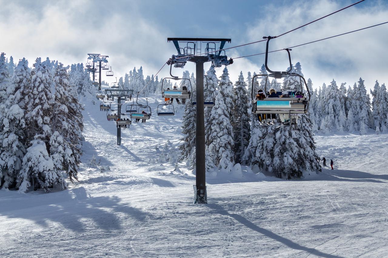 Uludag Mountain in Bursa, Türkiye, featuring a winter ski resort with ski lifts. (Adobe Stock Photo)