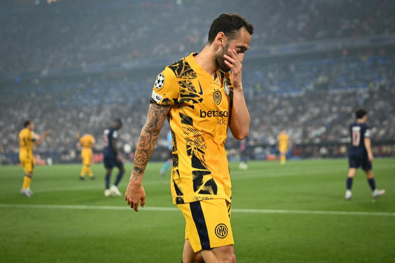 Tensions rise as Hakan Calhanoglu hits back at Inter over exit remarks