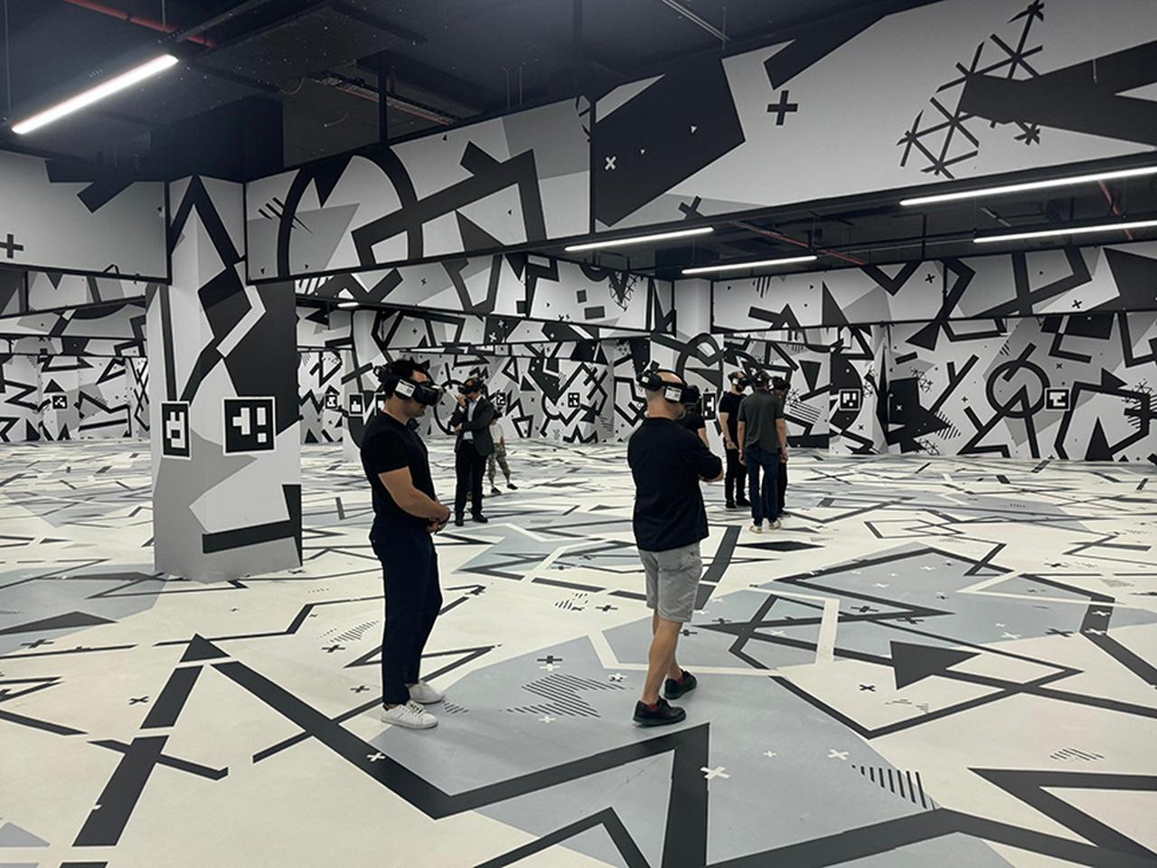 Picture of people using Muzeverse virtual reality devices,  İn Turkey, Istanbul , On  May 30, 2025 (photo via AA)