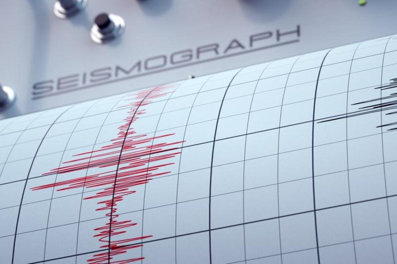 File photo shows a seismograph capturing the intense seismic activity, accessed on Sep. 27, 2024. (Adobe Stock Photo)