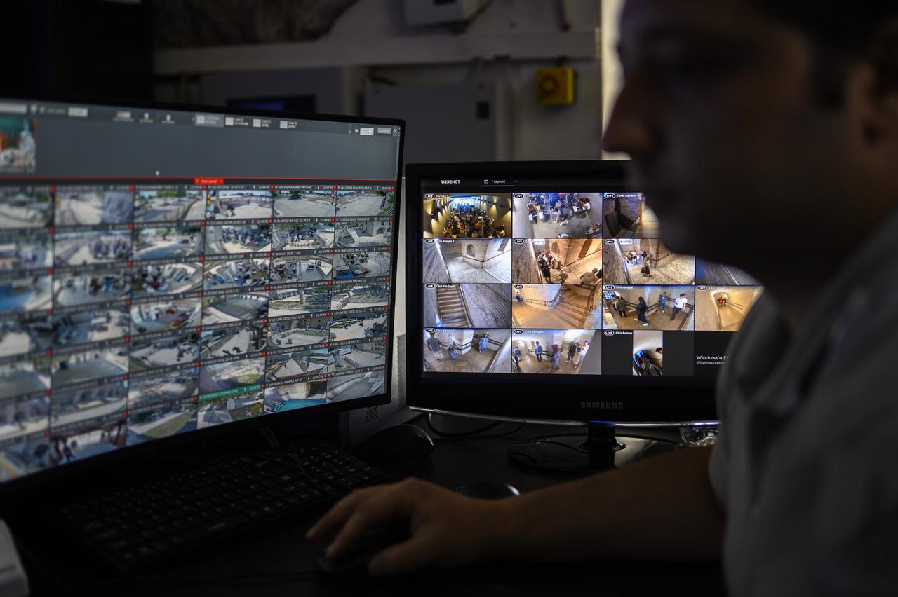 As new measures ease visits for local and international tourists, Hagia Sophia is now protected by AI-powered systems, Istanbul, Türkiye, July 23, 2025. (AA Photo)