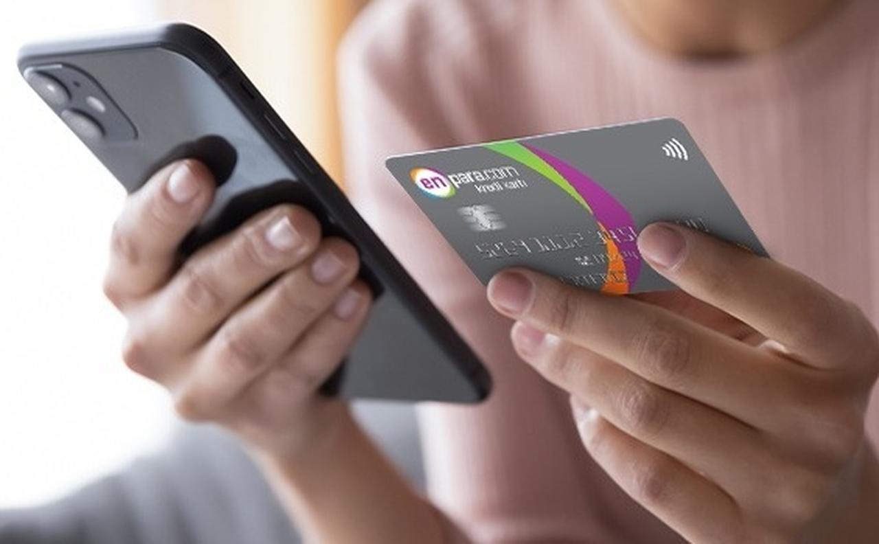 A user accesses mobile banking services with an Enpara credit card. (Photo via enpara.com)