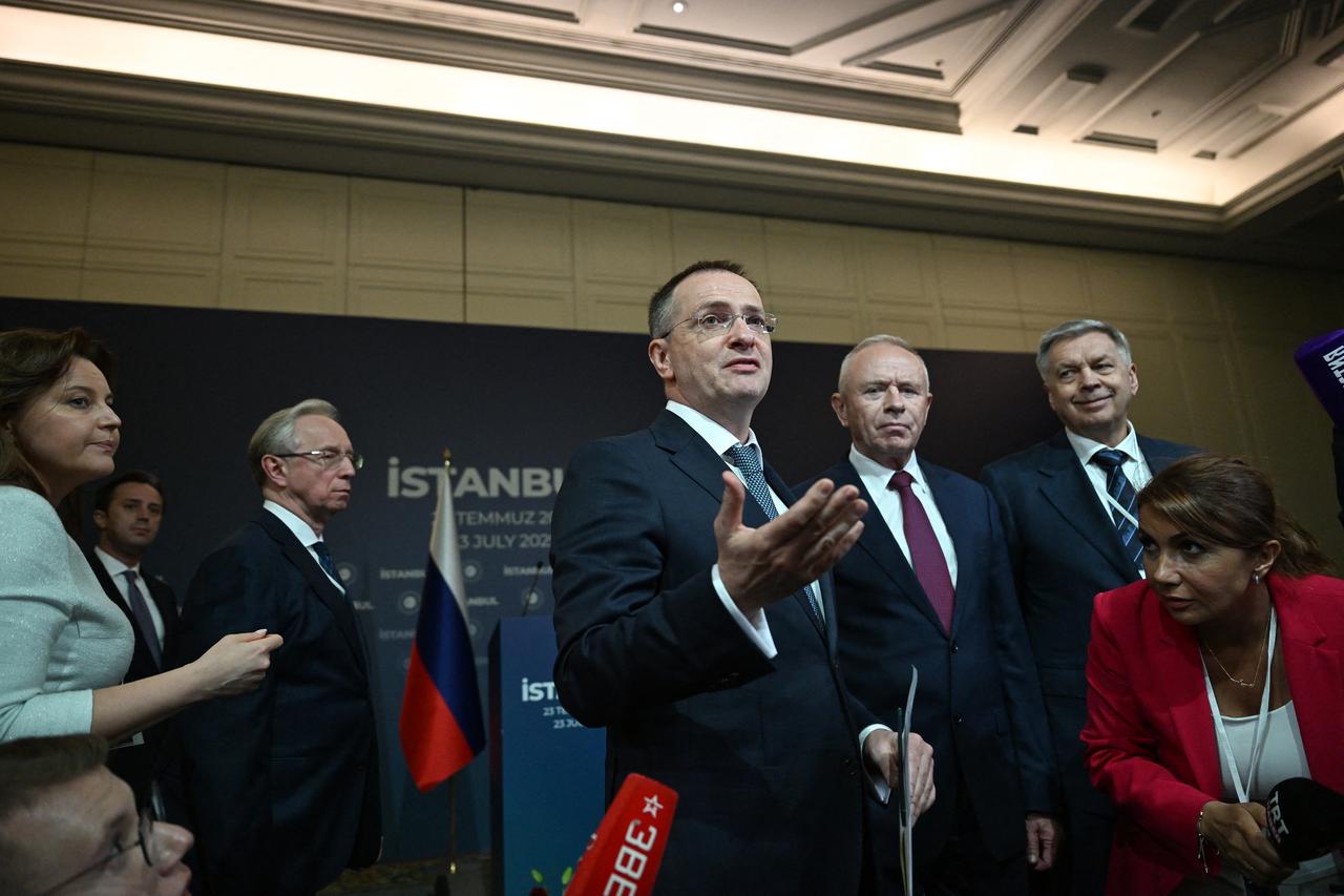 Head of the Russian delegation and Kremlin aide Vladimir Medinsky (C) holds a press conference after the third round of talks between Russia and Ukraine at Ciragan palace in Istanbul, Türkiye on July 23, 2025. (AFP Photo)