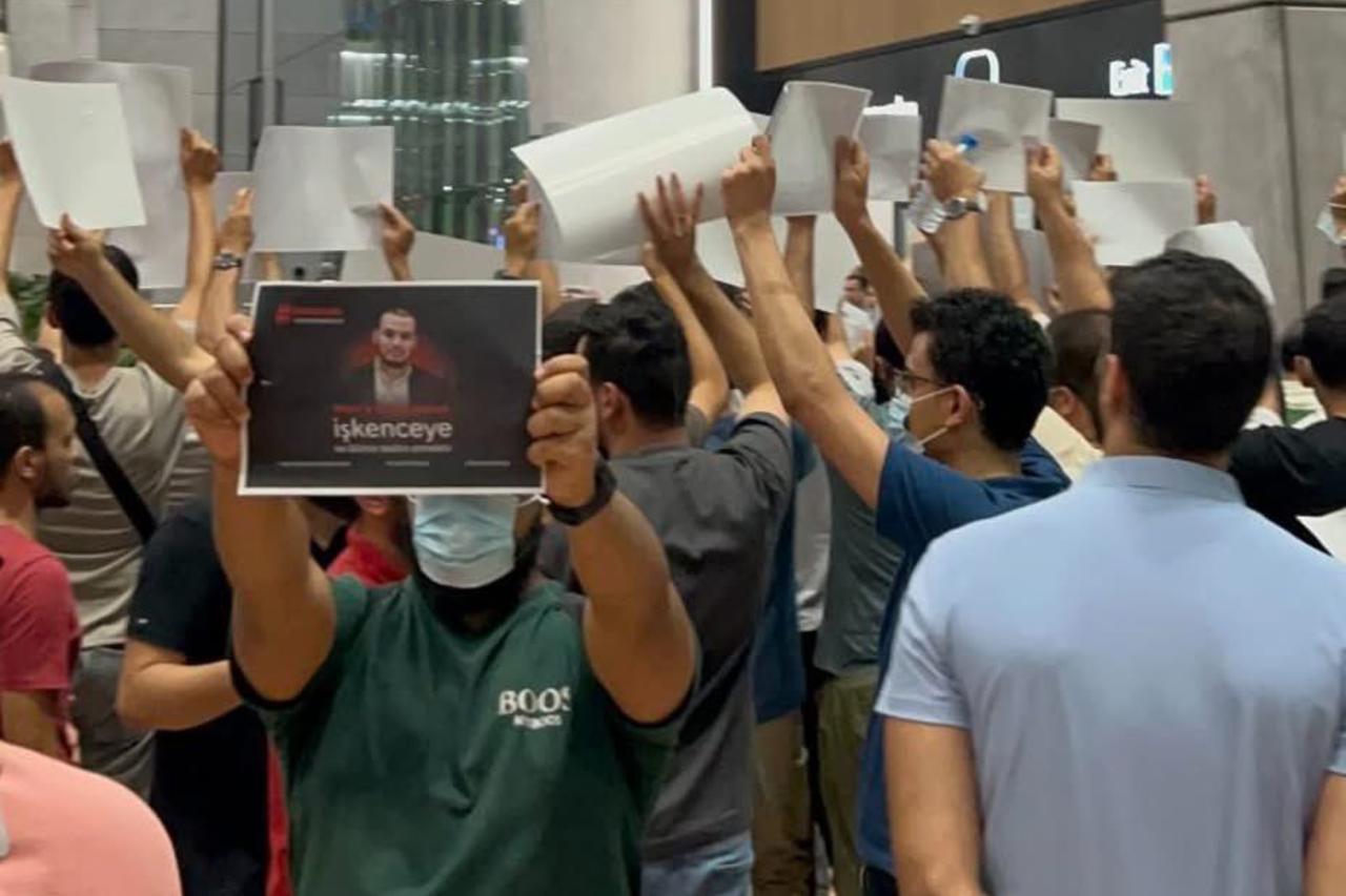 Egyptians and Turks protest inside Istanbul Airport, demanding that preacher Mohamed Abdelhafiz not be deported to Egypt, Istanbul, Türkiye, July 23, 2025. (Photo by @RassdNewsN)