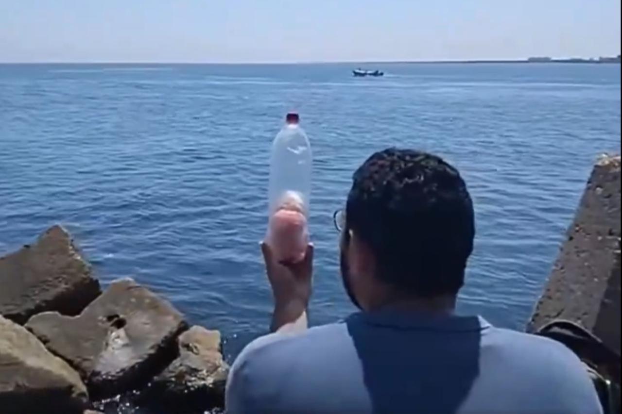 ‘A Bottle of Hope:’ Grassroots aid initiative for Gaza Image
