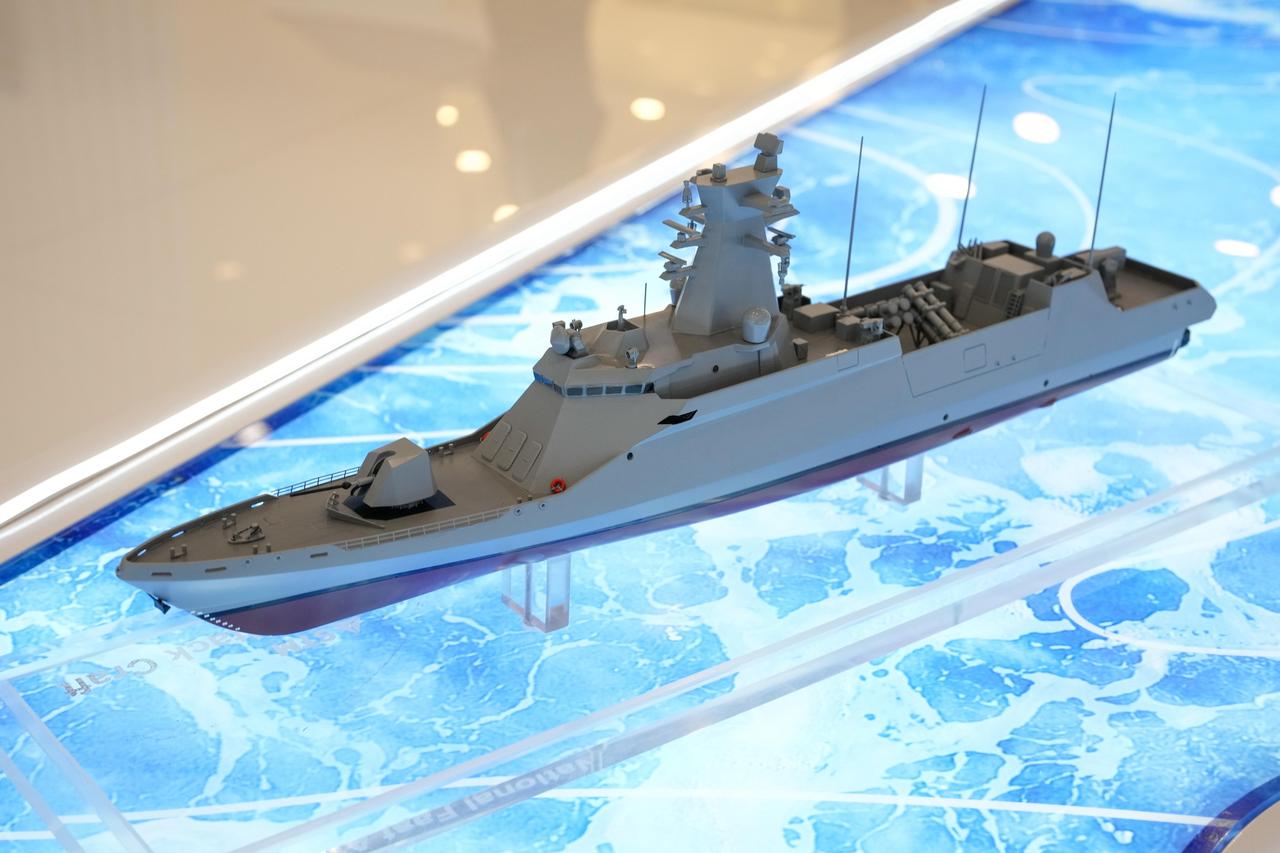 The model of Türkiye's first indigenous fast attack craft at the 17th International Defense Industry Fair on 22 July, 2025. (AA Photo)
