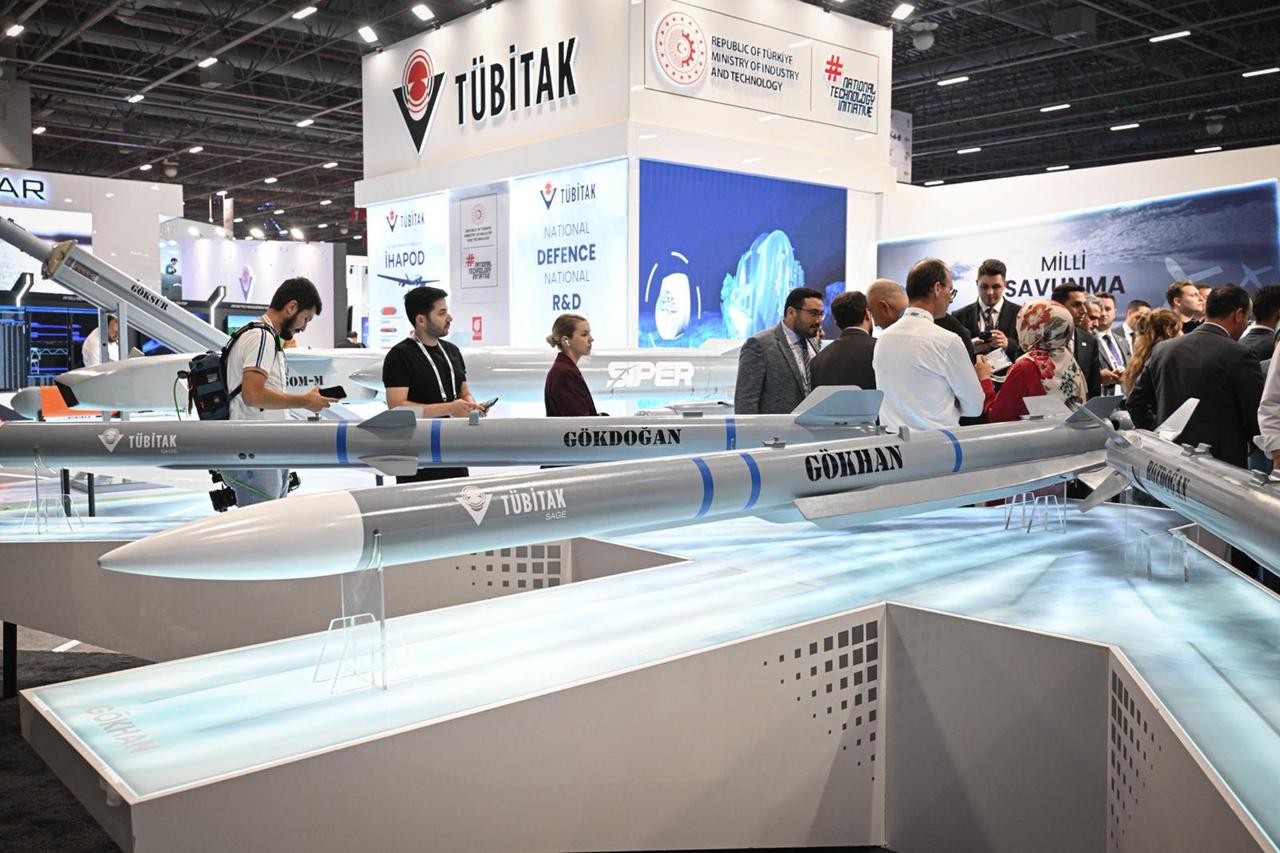The National Ramjet Powered Air-Air Missile, Gokhan, developed by TUBITAK is showcased for the first time during IDEF 2025 in Istanbul, Türkiye on July 25, 2025. (AA Photo)