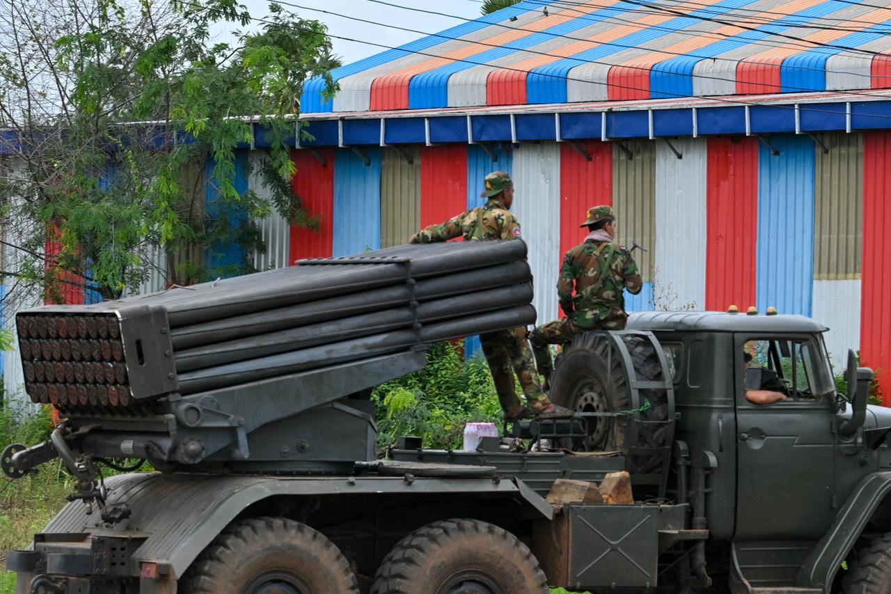 Thailand agrees 'in principle' to Cambodia cease-fire after Trump call Image