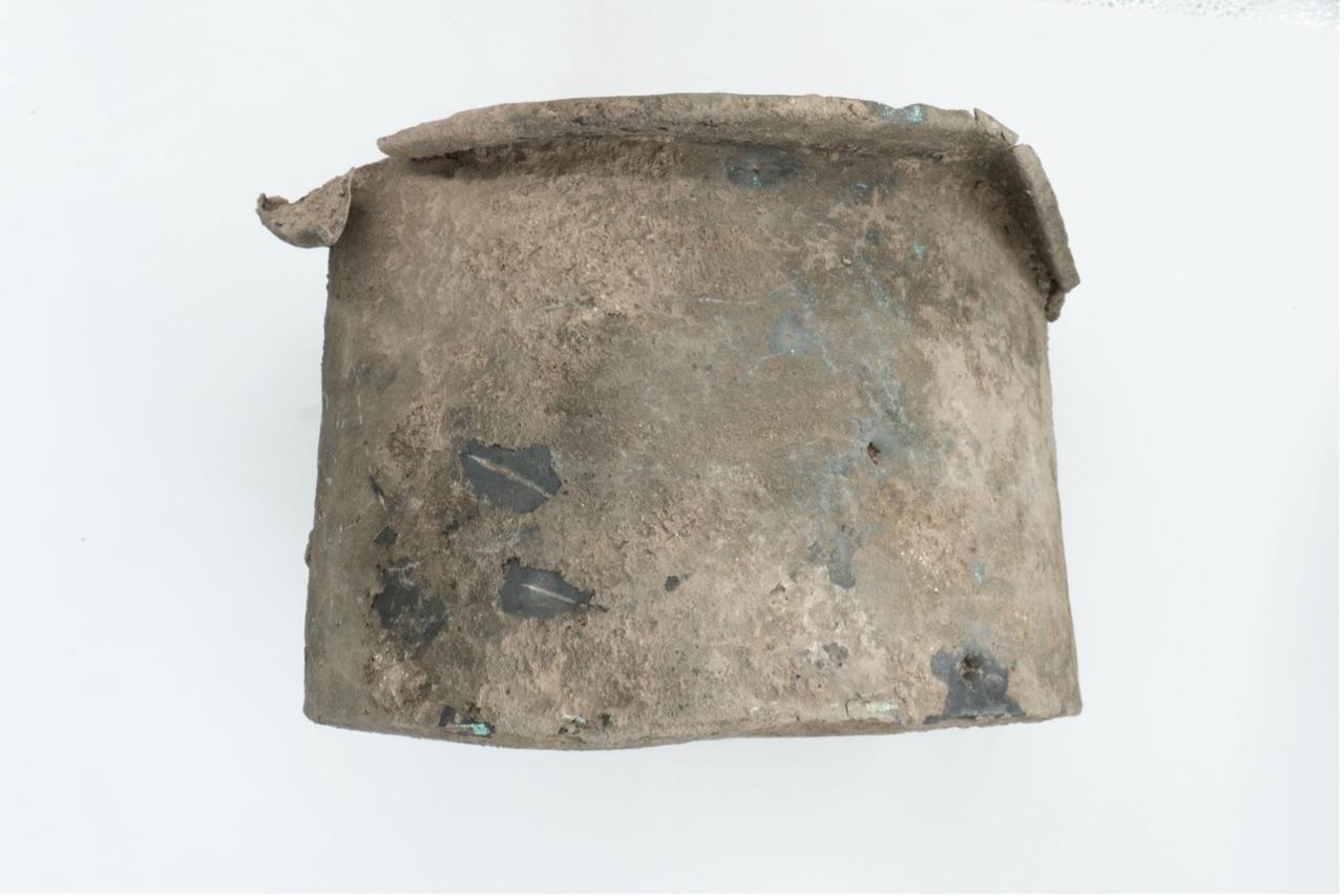 A 1,400-year-old bronze cauldron, believed to date back to the Roman period, was discovered during excavations at the ancient city of Pergamon in the Bergama district of Izmir, Türkiye, July 27, 2025. (AA Photo)