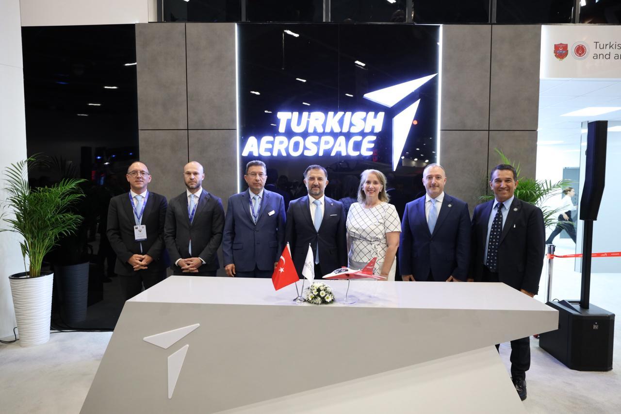 Turkish Aerospace Industries (TAI) and GE Aerospace officials and TAI General Manager Mehmet Demiroglu at the signing ceremony in Istanbul, Türkiye on 23 July, 2025. (AA Photo)