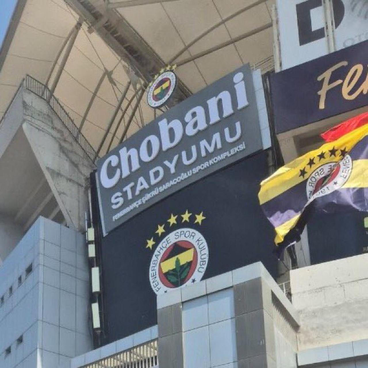 The new signage bearing the name “Chobani Stadyumu” is unveiled at Fenerbahce’s Sukru Saracoglu Sports Complex in Istanbul, Türkiye. (Photo via X/@mehmetcakir_61)