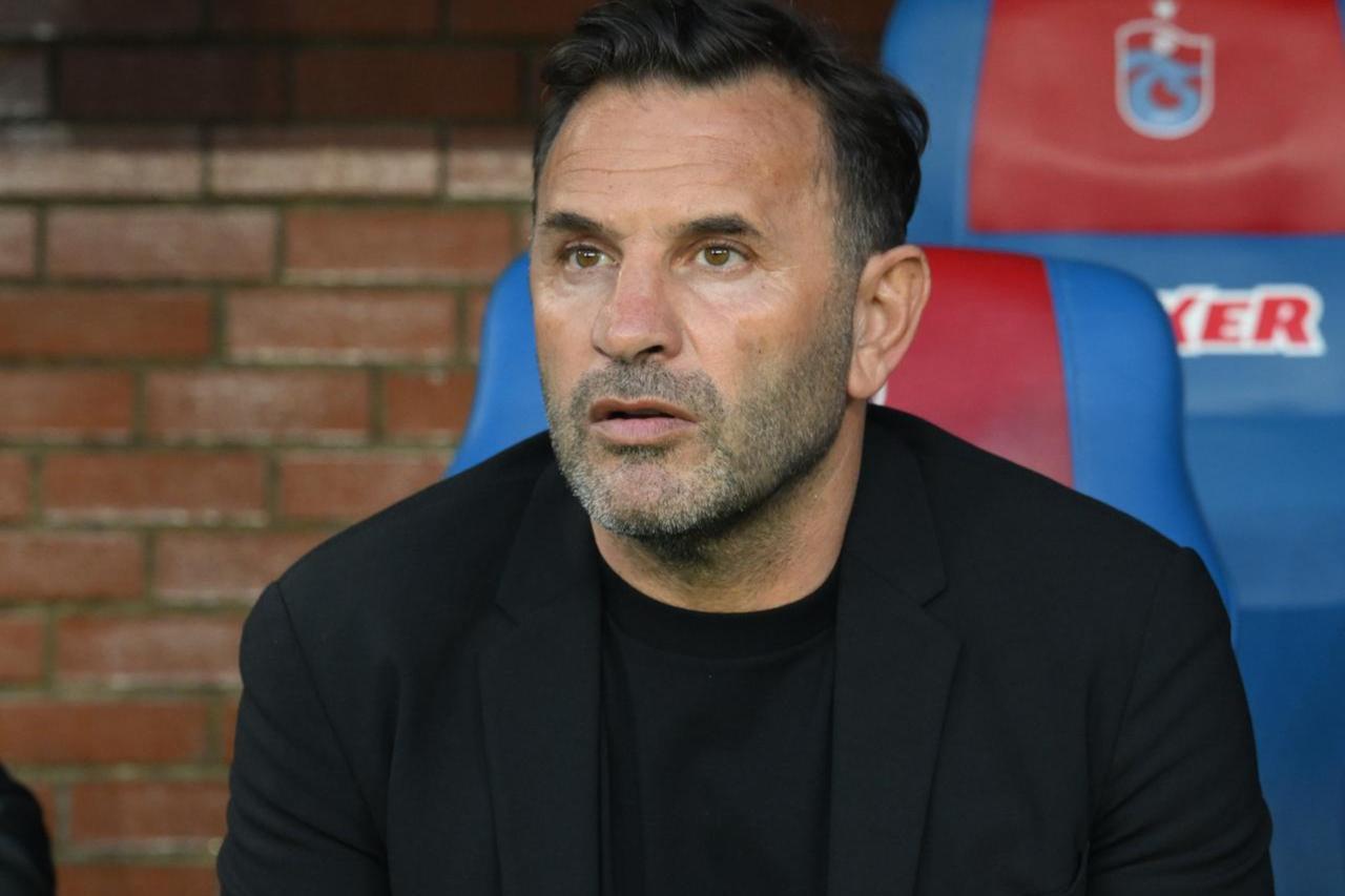 Galatasarays head coach Okan Buruk watches Turkish Super Lig week 35 football match between Trabzonspor and Galatasaray at Papara Park in Trabzon, Türkiye, May 10, 2025. (AA Photo)