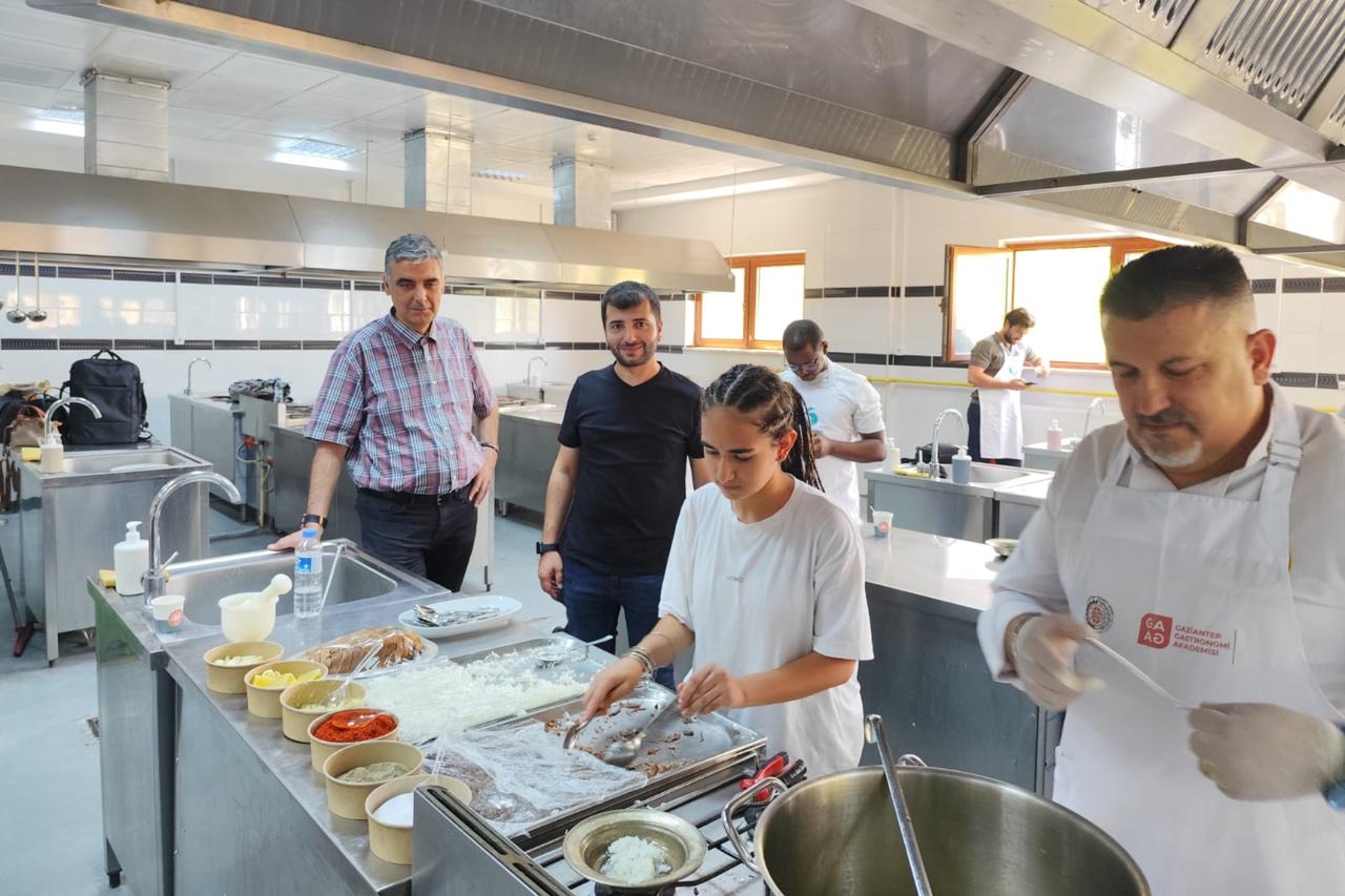 International chefs explore Turkish cuisine in Gaziantep’s summer school program Image