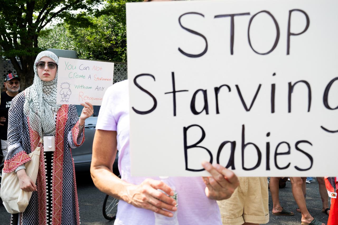 Pro-Palestinian demonstrators protest against the situation in Gaza outside the Egyptian Embassy in Washington, DC, on July 29, 2025. (AFP Photo)