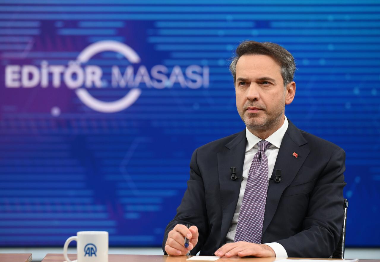 Türkiye's Energy and Natural Resources Minister Alparslan Bayraktar speaking at Anadolu Agency's Editor's Desk on 30 July, 2025. (AA Photo)