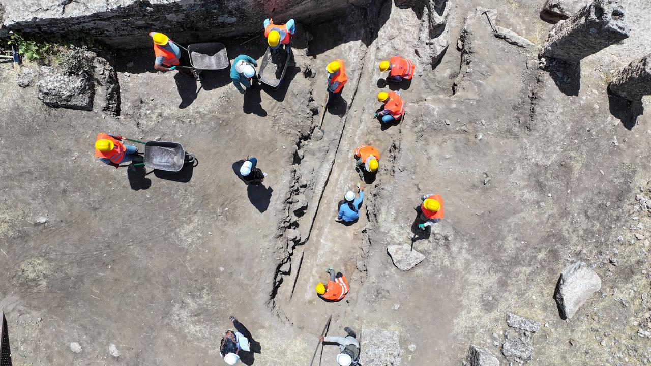 An aerial view shows the 3,000-year-old Zerzevan Castle in Diyarbakir, Türkiye, once used as a military settlement during the Roman Empire, where archaeologists have unearthed an 1,800-year-old water distribution system on July 23, 2025. (AA Photo)
