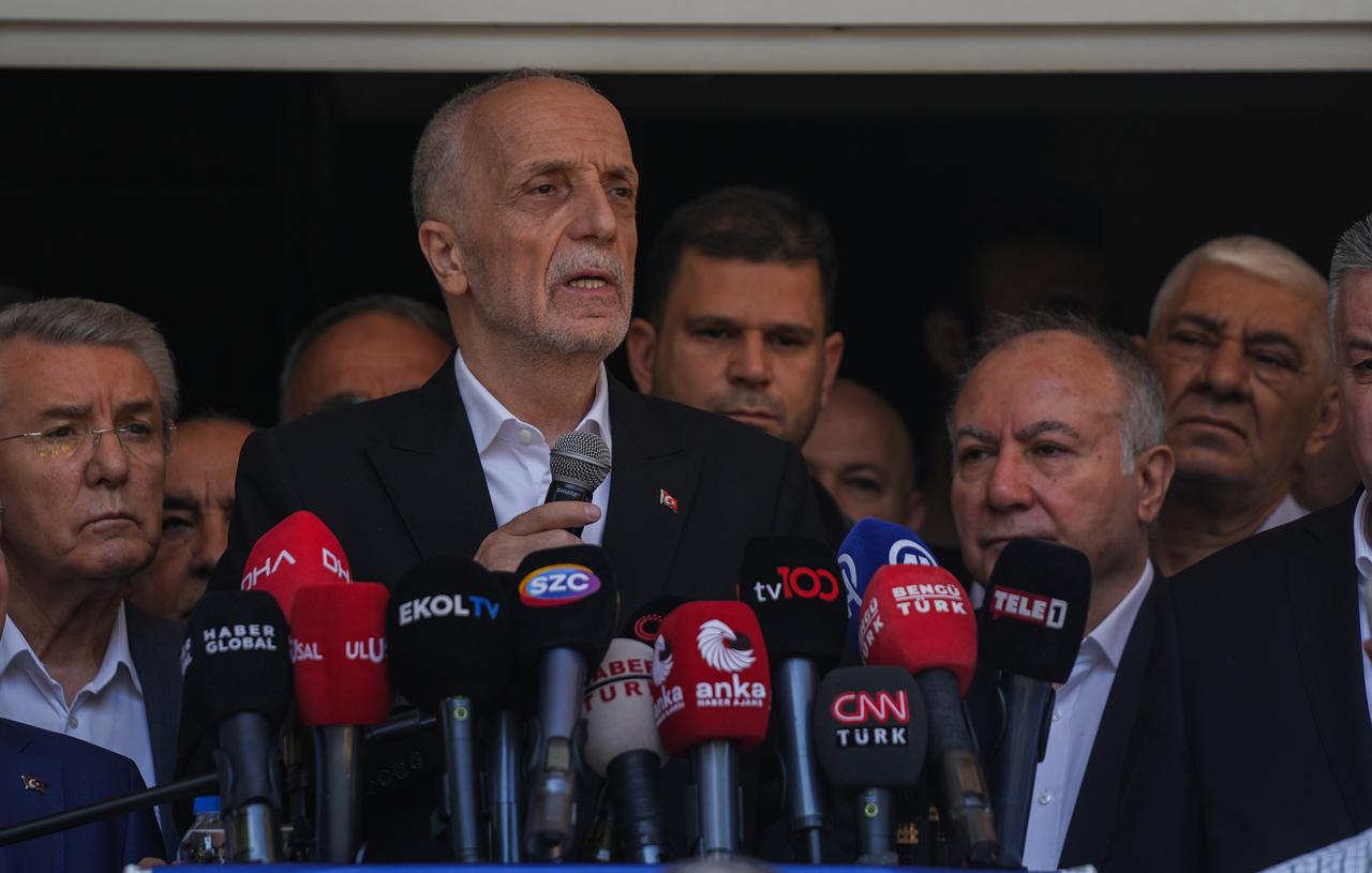 Confederation of Turkish Trade Unions (Turk-Is) President Ergun Atalay addresses the press outside the union’s headquarters in Ankara, Türkiye, July 30, 2025. (AA Photo)