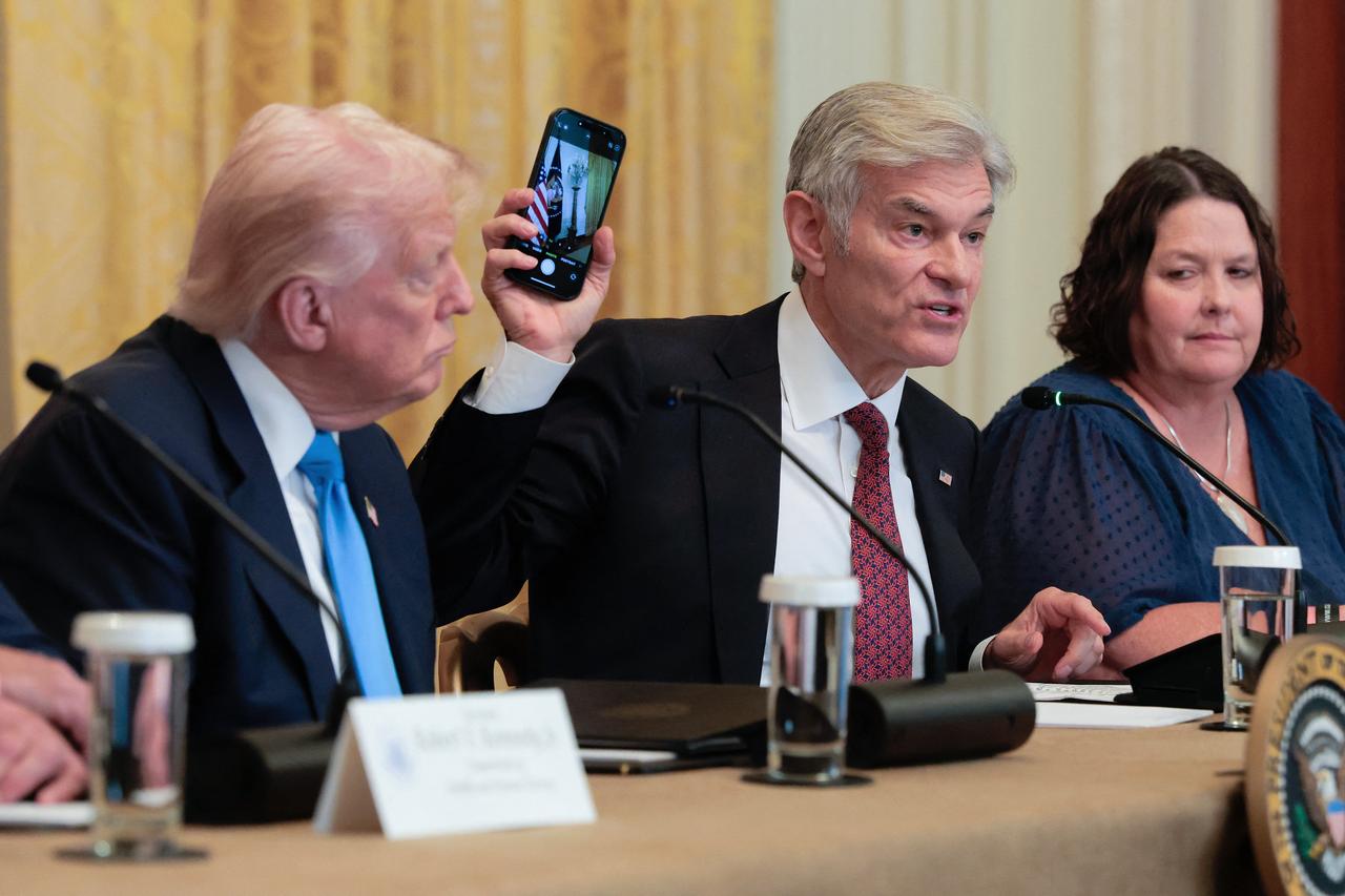 Administrator for the Centers for Medicare & Medicaid Services Mehmet Oz speaks during an event on Health Technology in the East Room of the White House as U.S. President Donald Trump and Acting Administrator of the United States Department of Government Efficiency Amy Gleason listen, Washington, U.S. on July 30, 2025. (AFP Photo)