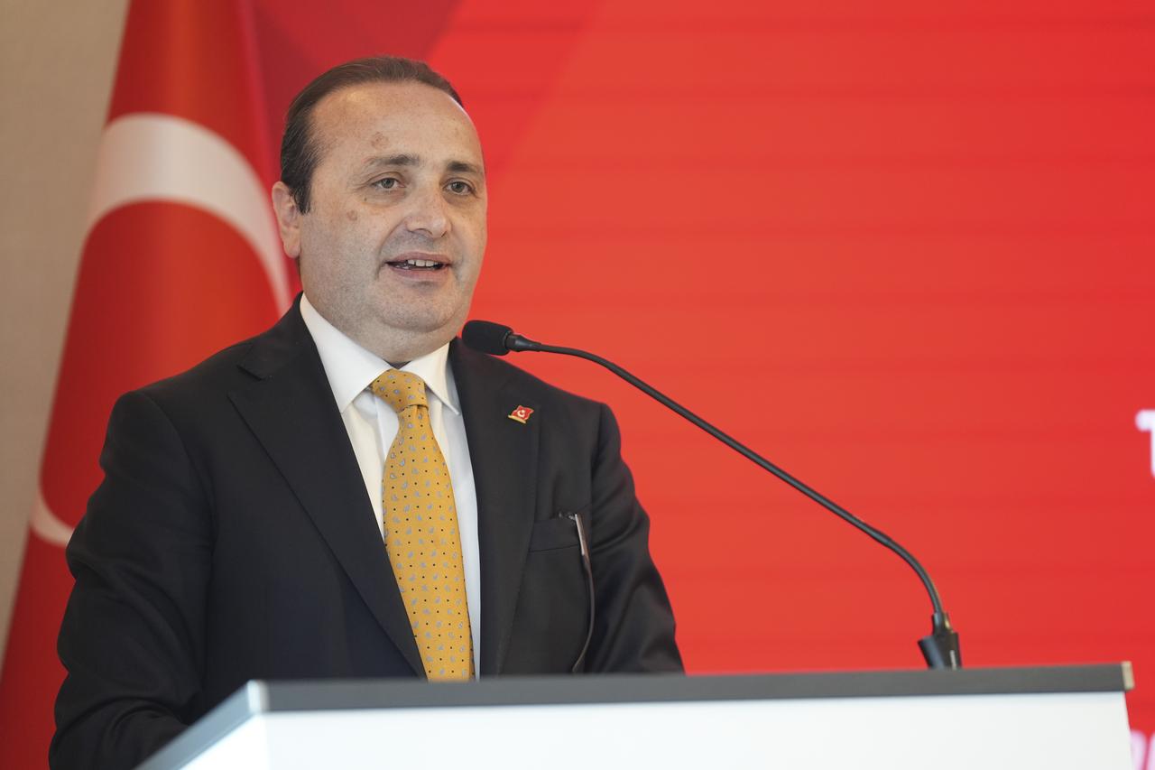 Deputy Minister of Trade Mustafa Tuzcu speaks at a seminar in Istanbul on July 30, 2025. (AA Photo)