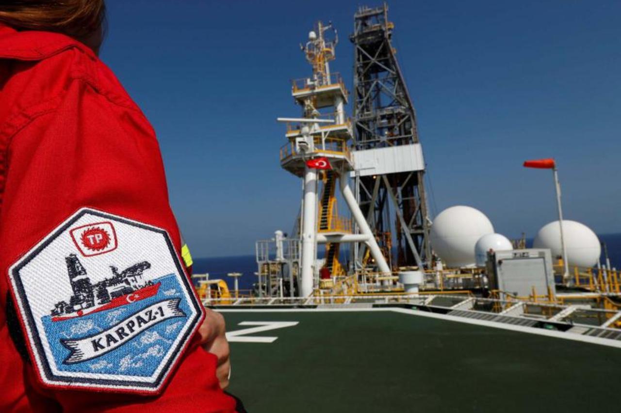 A file picture shows a Turkish Petroleum (TPAO) engineer standing on the helipad of Turkish drilling vessel Yavuz. (AFP Photo)