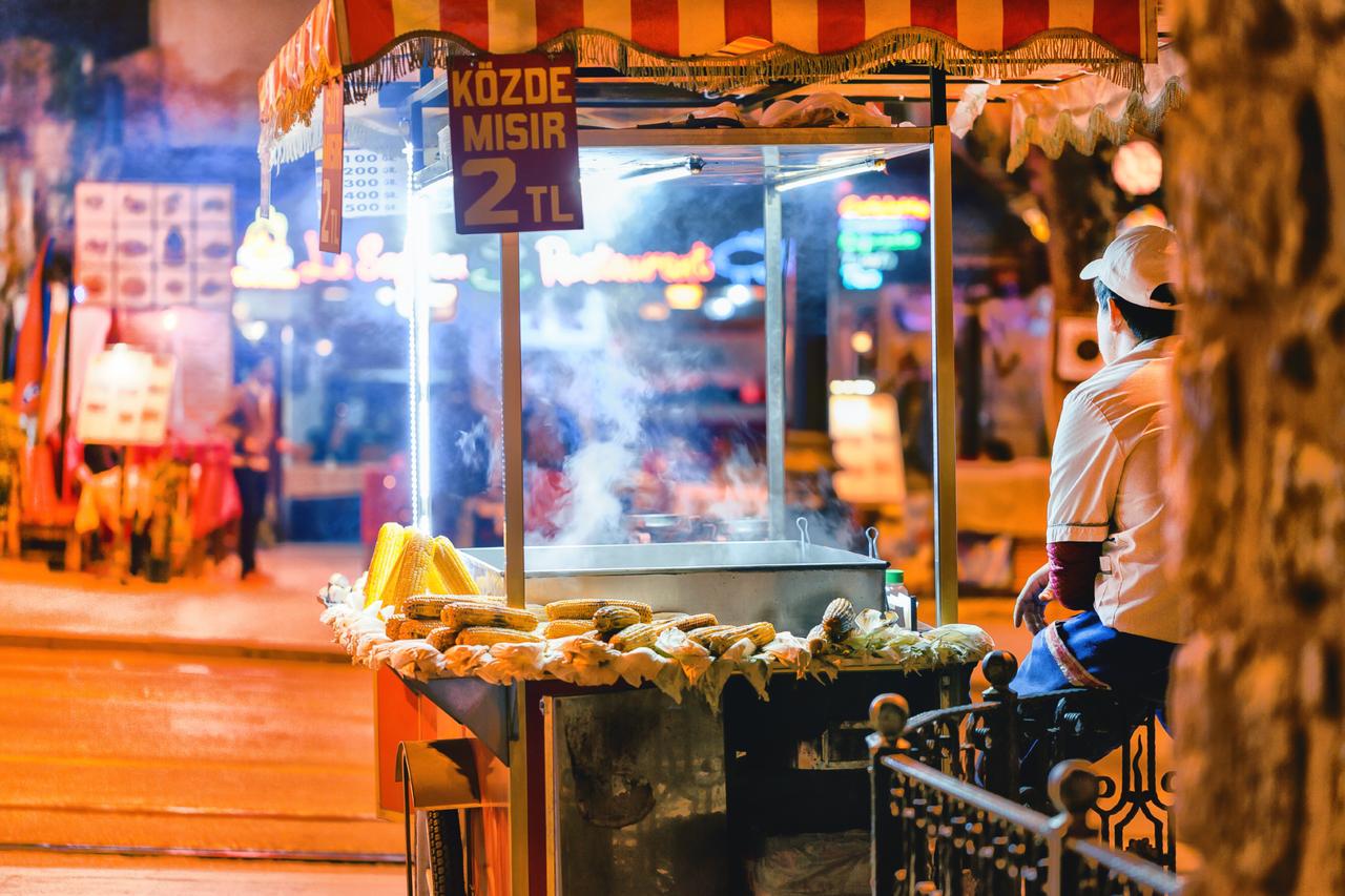 Cost of being an Istanbulite surpasses $2,345 per month in June Image