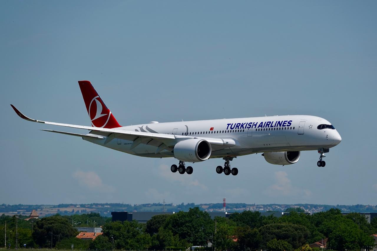 Türkiye launches ‘green era’ in civil aviation with new sustainable fuel directive Image