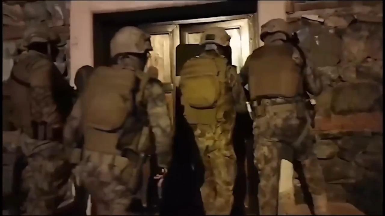 Turkish Special Operations Police (POH) forces during an operation, accessed on 5 July, 2025. (Photo via X/@AliYerlikaya)