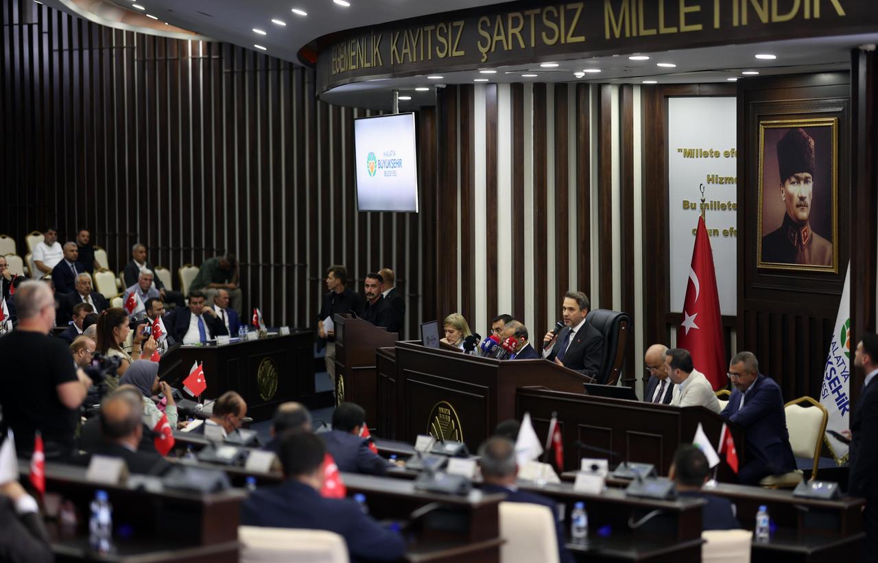 Energy and Natural Resources Minister Alparslan Bayraktar speaks during a meeting with local institutions at the Malatya Metropolitan Municipality Assembly Hall, in Malatya, Türkiye, on July 4, 2025. (AA Photo)