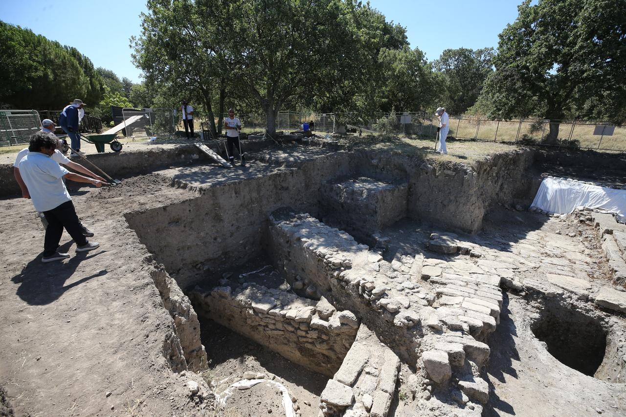 A view from the archaeological excavations at the ancient city of Troy in Canakkale, Türkiye, July 7, 2025. (AA Photo)