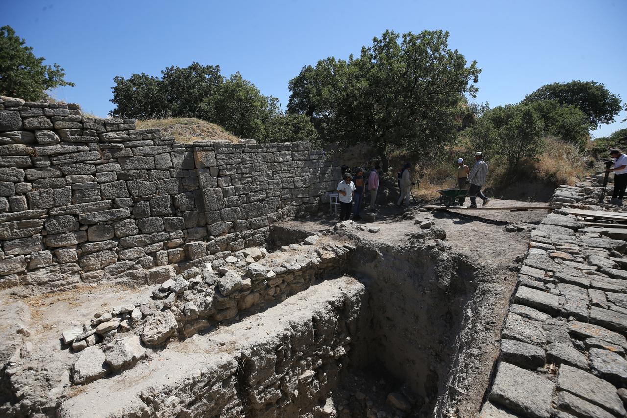 A view from the archaeological excavations at the ancient city of Troy in Canakkale, Türkiye, July 7, 2025. (AA Photo)